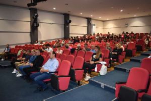 Hμερίδα με θέμα "Άσκηση, διατροφή, ύπνος και ακαδημαϊκές υποχρεώσεις αθλητών παιδικής και εφηβικής ηλικίας" Hμερίδα με θέμα “Άσκηση, διατροφή, ύπνος και ακαδημαϊκές υποχρεώσεις αθλητών παιδικής και εφηβικής ηλικίας”