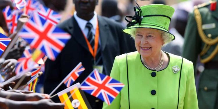 Θλίψη Στη Βρετανία, 10Ήμερο Πένθος Για Το Θάνατο Της Βασίλισσας Ελισάβετ Σήμερα Το Διάγγελμα Του Καρόλου