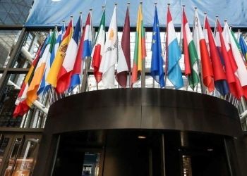 Ενωμένη η ΕΕ θα λάβει τα απαραίτητα μέτρα στο ενεργειακό – Σκληρή καταδίκη των ρωσικών επιθέσεων