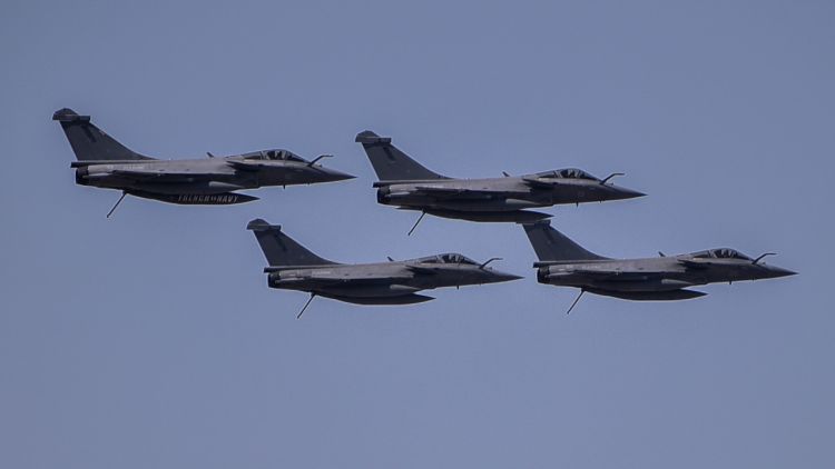 Θερμό επεισόδιο: «Ύποπτη» ηρεμία στο πεδίο – Έτοιμα για όλα και τα Rafale με τους φονικούς πυραύλους