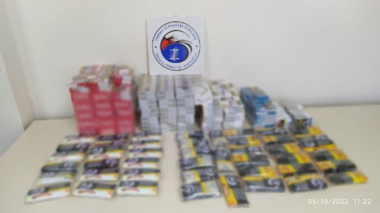 Κατασχέθηκαν 2 κιλά και 250 γραμμάρια λαθραίου καπνού και 493 αφορολόγητα πακέτα τσιγάρων