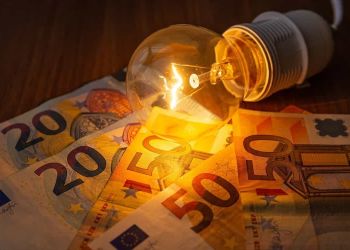 Λογαριασμοί ρεύματος: Μετρήσεις ακόμα και σε βάθος ενός έτους και «έναντι» με περσινές καταναλώσεις και φετινές τιμές