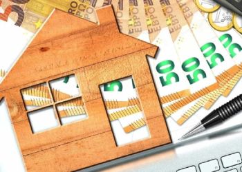 Οι νέοι στην Ελλάδα δεν τα βγάζουν πέρα με την ακρίβεια