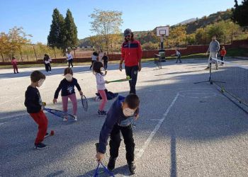 Ο  Όμιλος Αντισφαίρισης Πτολεμαΐδας επέστρεψε στα ….σχολεία