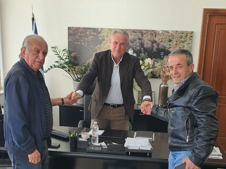 Στον  Αντιπεριφερειάρχη Οικονομικών  εκπρόσώποι του Διοικητικού Συμβουλίου της Ευξείνου Λέσχης Κοζάνης