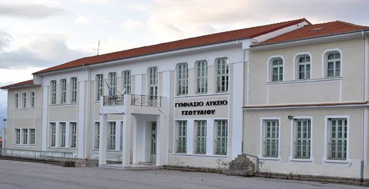 Υλοποίηση τριών έργων σε σχολεία του Δήμου Βοΐου