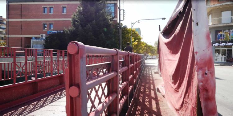 Χρώμα παίρνουν οι γέφυρες της πόλης των Γρεβενών