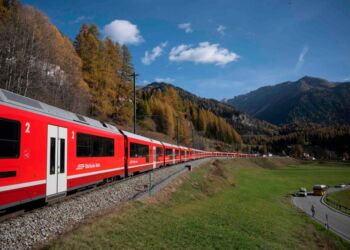 Ελβετία: Αυτό Είναι Το Μακρύτερο Επιβατικό Τρένο Στον Κόσμο