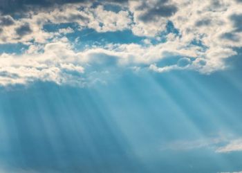 Καιρός: Γενικά αίθριος με λίγες νεφώσεις από το μεσημέρι και μετά, για αύριο Πέμπτη