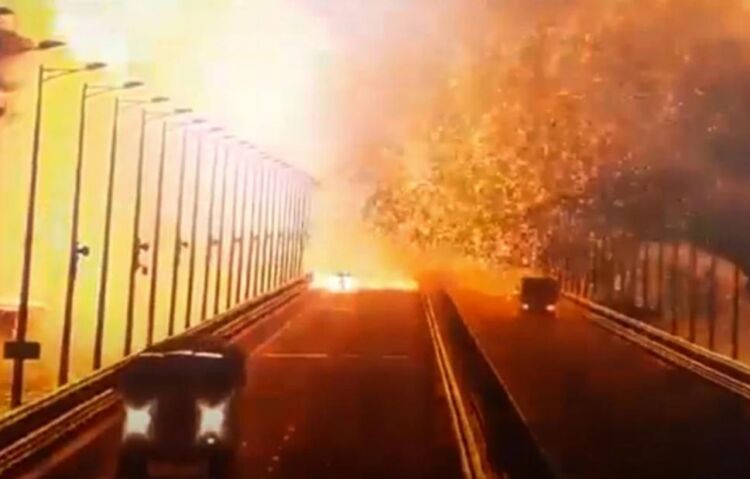 Κριμαία – Γέφυρα Του Κερτς: Βίντεο Ντοκουμέντο Από Τη Στιγμή Της Έκρηξης
