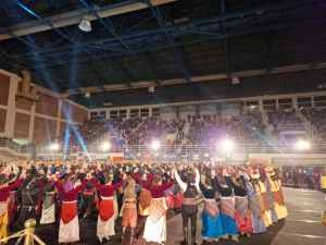 Πήρε «φωτιά» το κλειστό της Λευκόβρυσης στο Πανελλαδικό Φεστιβάλ Ποντιακών Χορών Πήρε «φωτιά» το κλειστό της Λευκόβρυσης στο Πανελλαδικό Φεστιβάλ Ποντιακών Χορών