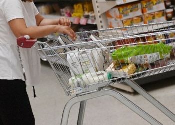 Το «καλάθι του νοικοκυριού» στη μάχη κατά της ακρίβειας