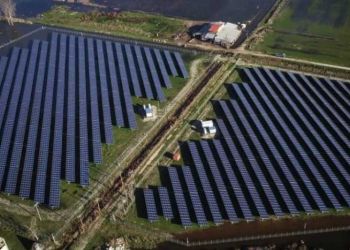 Έβαλε φωτοβολταϊκά και «σώθηκε»: Πώς μπορείτε να παράγετε το δικό σας ρεύμα και πόσο θα κοστίσει