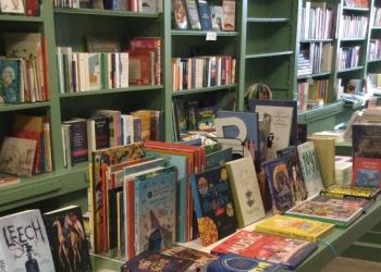 Βιβλία στην ελληνική γλώσσα γίνονται ανάρπαστα στην «καρδιά» της Χάγης