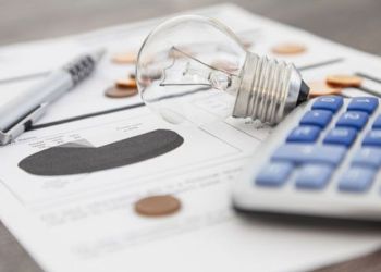 Ηλεκτρική ενέργεια: Aυτά είναι τα τιμολόγια των παρόχων για τον Δεκέμβριο