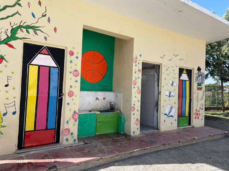 Οι γονείς στο 1ου Δημοτικό Κρόκου ομόρφυναν την όψη του σχολείου