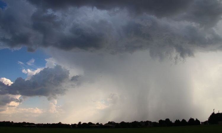 Ο Καιρός σήμερα: Λίγες νεφώσεις που βαθμιαία θα αυξηθούν και θα σημειωθούν τοπικές βροχές