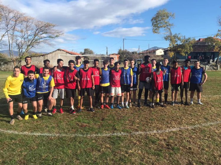 Φιλικός Ποδοσφαιρικός αγώνας μεταξύ των ομάδων του 1ο ΕΠΑΛ Σερβίων και της Δομής Φιλοξενίας Προσφύγων Νεράιδας