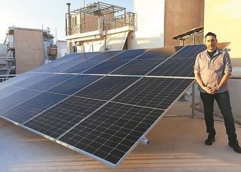 Φωτοβολταϊκά στη στέγη: «Η αυτοπαραγωγή ήταν λύση επιβίωσης»
