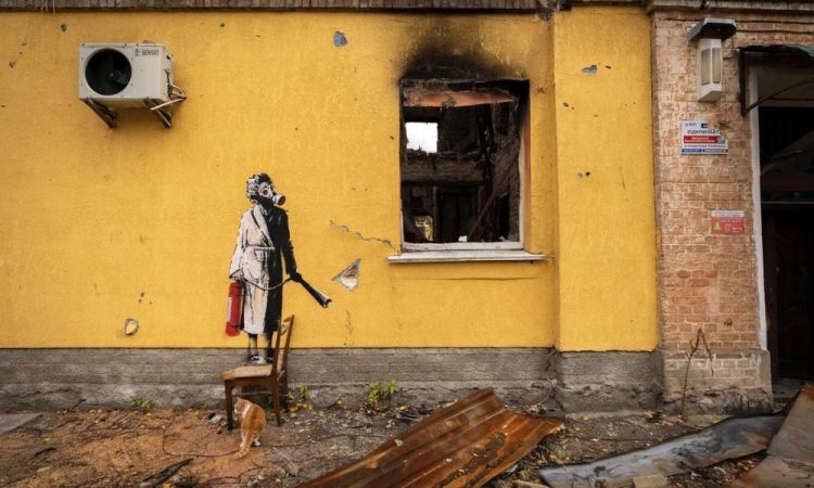 Banksy: Βίντεο με τα γκράφιτι στην κατεστραμμένη Ουκρανία