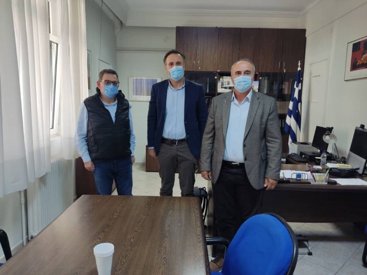 To Δ.Σ του Εργατικού Κέντρου Κοζάνης με τον νέο Διοικητή του Μαμάτσειου Νοσοκομείου