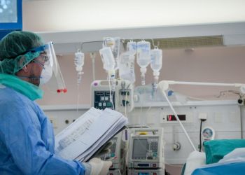 Θα επιστρέψουν από 1η/1/2023 οι ανεμβολίαστοι υγειονομικοί Θα επιστρέψουν από 1η/1/2023 οι ανεμβολίαστοι υγειονομικοί