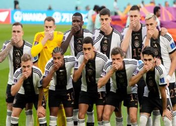 Μουντιάλ 2022: Με κλειστά τα στόματα οι παίκτες της Εθνικής Γερμανίας - «Μας φιμώνετε» Μουντιάλ 2022: Με κλειστά τα στόματα οι παίκτες της Εθνικής Γερμανίας – «Μας φιμώνετε»