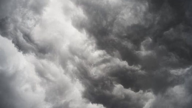 Ο Καιρός Σήμερα: Συννεφιασμένη Κυριακή Με Τοπικές Βροχές Και Από Το Μεσημέρι Σποραδικές Καταιγίδες