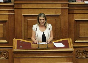 Ολυμπία Τελιγιορίδου – Σταύρος Αραχωβίτης: «Αναγκαία η άμεση και έμπρακτη στήριξη των μηλοπαραγωγών της χώρας»