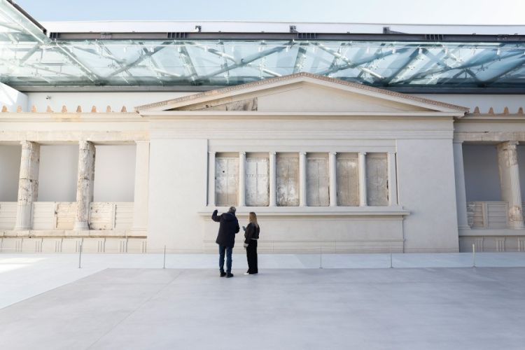 «Έχουμε τις Αιγές ξανά…» – Ξενάγηση στο νέο Μουσείο των Αιγών