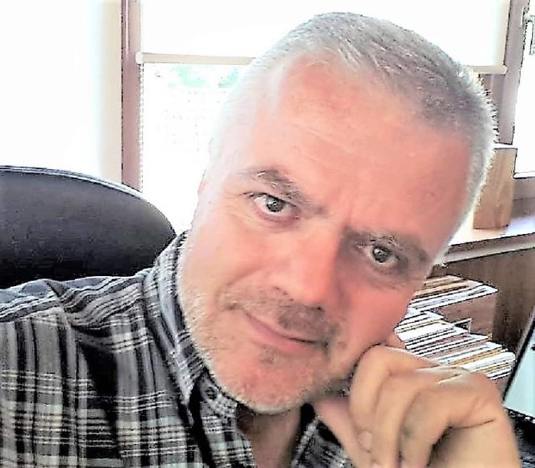 Όταν το είδωλο μας στον καθρέπτη μας σοκάρει και πάλι