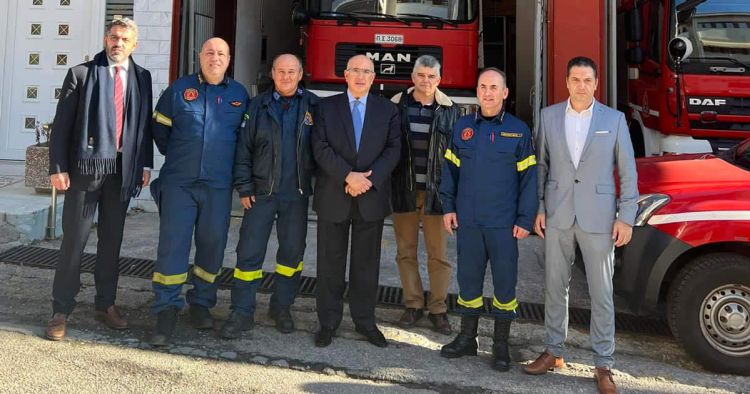 Επίσκεψη Μιχάλη Παπαδόπουλου σε Αστυνομία, πυροσβεστική