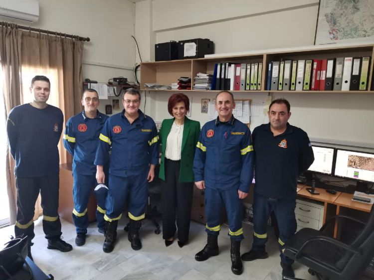 Ευχές για καλή και ήρεμη νέα χρονιά στην Αστυνομία και την Πυροσβεστική αντάλλαξε η Παρασκευή Βρυζίδου