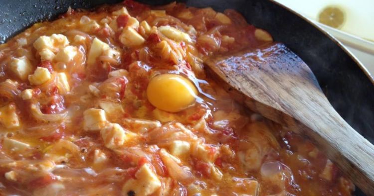 Εύκολες συνταγές για εργένηδες – Στραπατσάδα