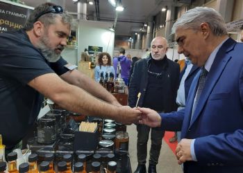 Κεδίκογλου: Επιτέλους να εξαφανίσουμε τη μάστιγα των ελληνοποιήσεων και της νοθείας του ελληνικού μελιού