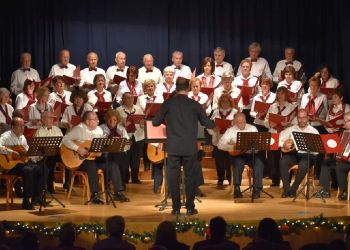 Με την χορωδία του ΚΑΠΗ και το Ωδείο συνεχίστηκαν οι Χριστουγεννιάτικες εκδηλώσεις του Δήμου Φλώρινας