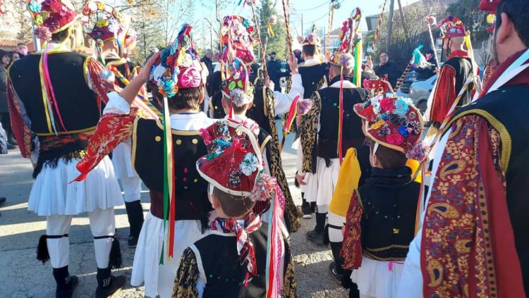 Οι Μωμόγεροι στην Ασβεστόπετρα