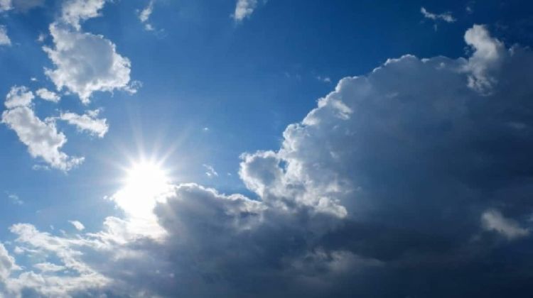 Ο Καιρός σήμερα: Γενικά αίθριος, με λίγες τοπικές νεφώσεις