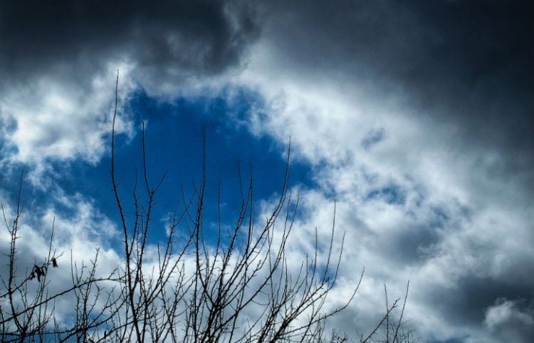 Ο Καιρός σήμερα: Νεφώσεις και υψηλές θερμοκρασίες την Παρασκευή