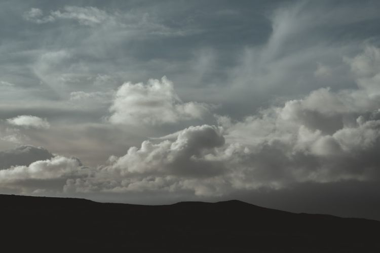 Ο Καιρός σήμερα: Τρίτη με νεφώσεις παροδικά αυξημένες και με ασθενείς τοπικές βροχές