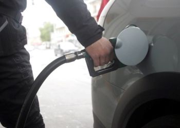 Σημαντική υποχώρηση των τιμών στα καύσιμα – Σε διαφορετική τροχιά οι τιμές ρεύματος