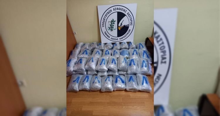 Τρία άτομα μετέφεραν 78 κιλά κάνναβη