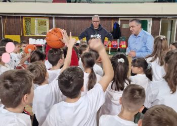 Τρίποντο στον αθλητισμό έβαλαν οι μαθητές του 8ου Δημοτικού Σχολείου Κοζάνης