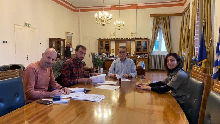 Eνεργειακή αναβάθμιση στα Δημοτικά Σχολεία Αιανής και Κοίλων Eνεργειακή αναβάθμιση στα Δημοτικά Σχολεία Αιανής και Κοίλων