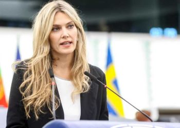 Le Soir: Η Καϊλή ομολόγησε ότι ζήτησε από τον πατέρα της να κρύψει τη βαλίτσα με 750.000 ευρώ, νέες αποκαλύψεις