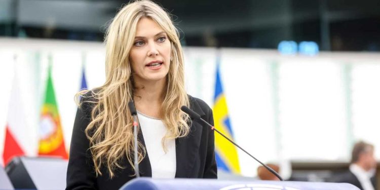 Le Soir: Η Καϊλή ομολόγησε ότι ζήτησε από τον πατέρα της να κρύψει τη βαλίτσα με 750.000 ευρώ, νέες αποκαλύψεις