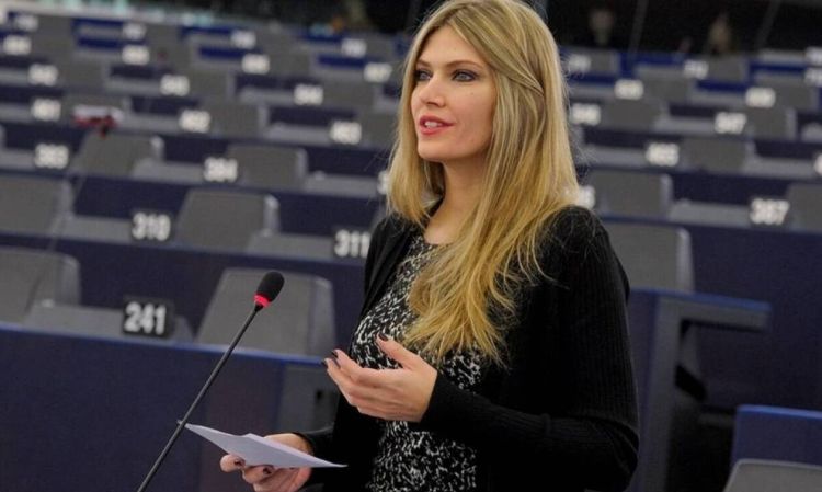 Qatar Gate: «Σοβαρό και σοκαριστικό σκάνδαλο» - Άρση ασυλίας της Εύας Καϊλή; Qatar Gate: «Σοβαρό και σοκαριστικό σκάνδαλο» – Άρση ασυλίας της Εύας Καϊλή;