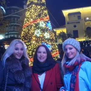 Άναμμα του Χριστουγεννιάτικου δέντρου στην πλατεία της Κοζάνης