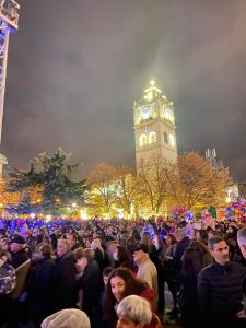 Άναμμα του Χριστουγεννιάτικου δέντρου στην πλατεία της Κοζάνης