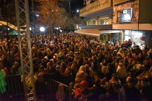 Άναψε το Χριστουγεννιάτικο Δέντρο της Φλώρινας